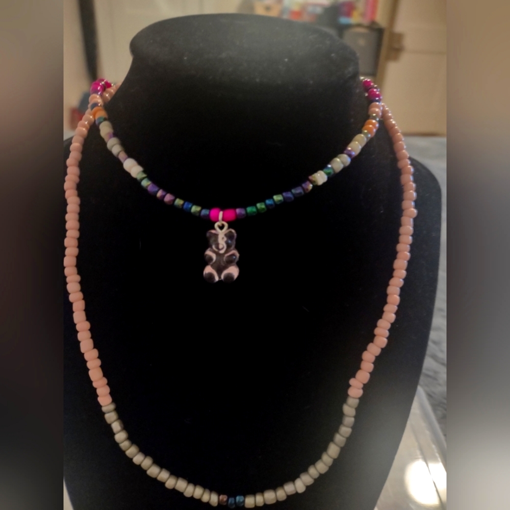 Women's choker